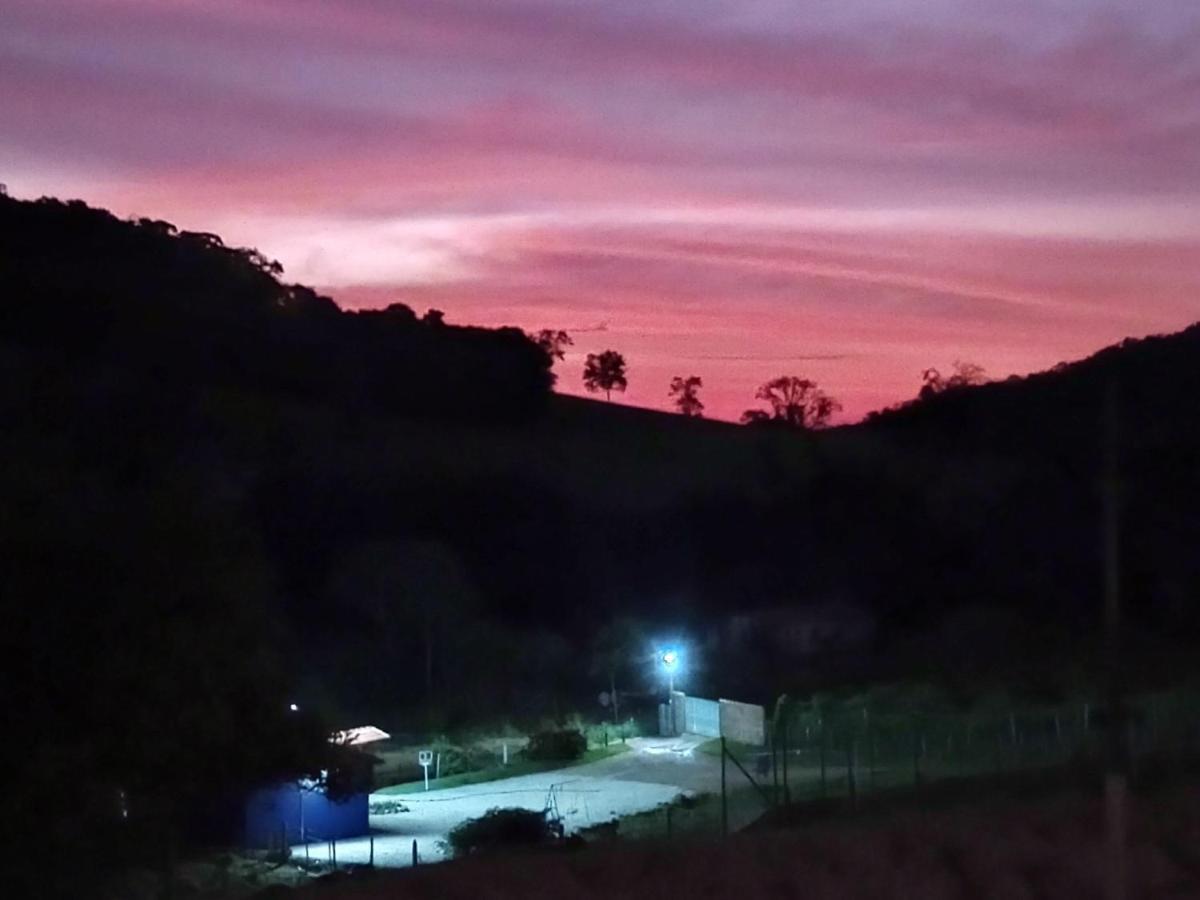 Sitio No Interior De Sp Para Curtir A Natureza Aguas da Prata Luaran gambar